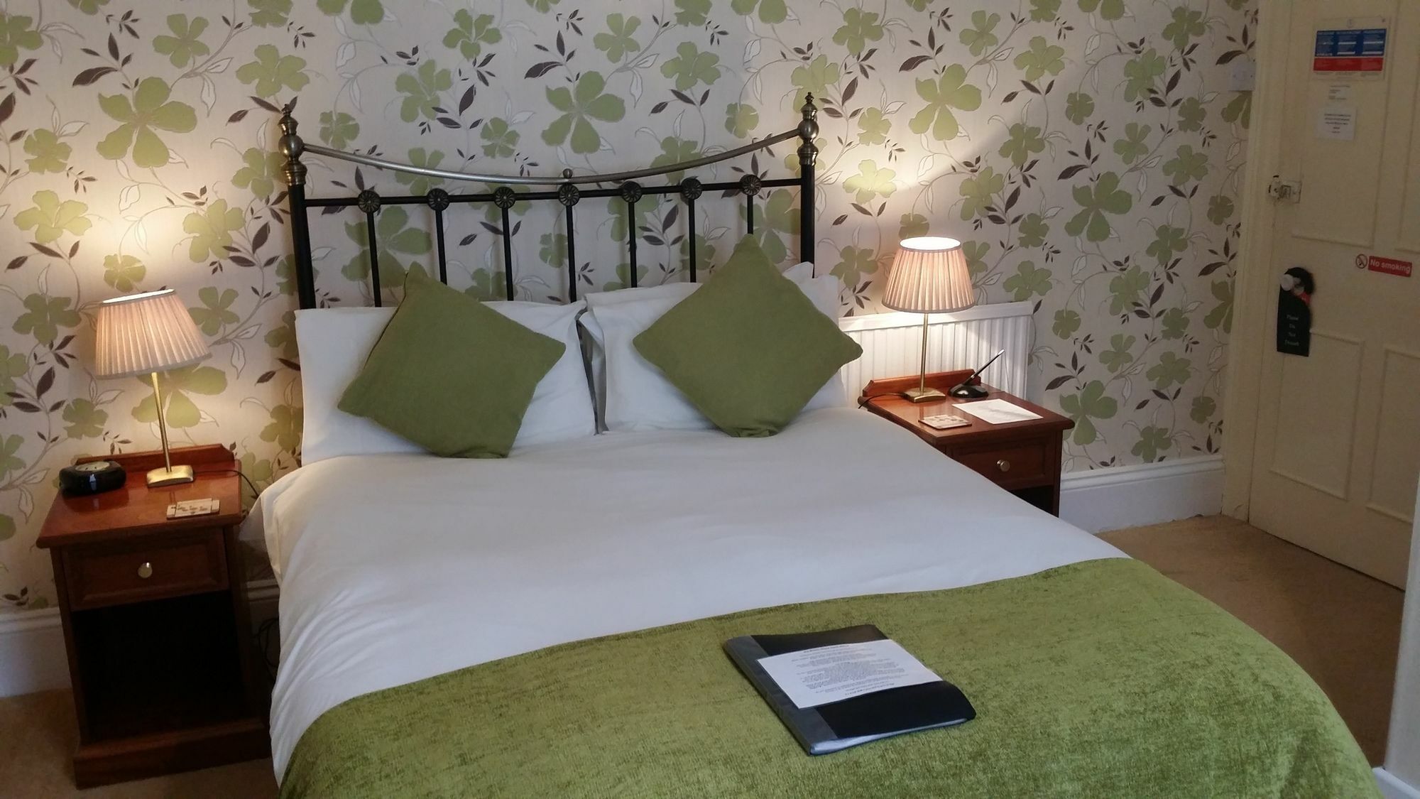 The Earlsdale Bed And Breakfast Ilfracombe Buitenkant foto